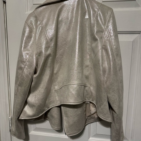 Jessica Simpson 2x cream sparkly bomber jacket NWOT - Picture 3 of 3